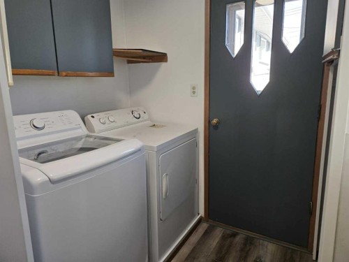101 Simpson Street, Hinton, AB - Indoor Photo Showing Laundry Room