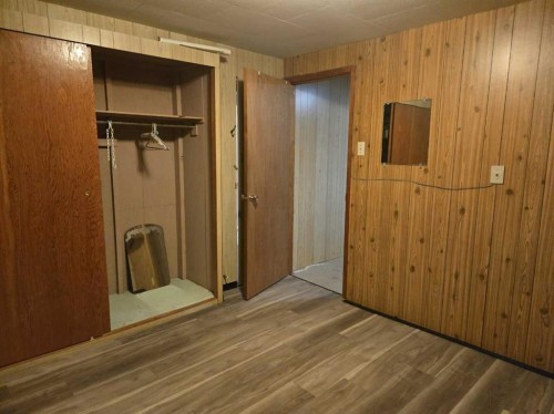 101 Simpson Street, Hinton, AB - Indoor Photo Showing Other Room
