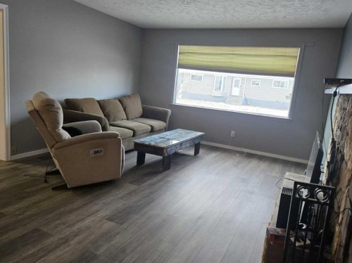 101 Simpson Street, Hinton, AB - Indoor Photo Showing Living Room