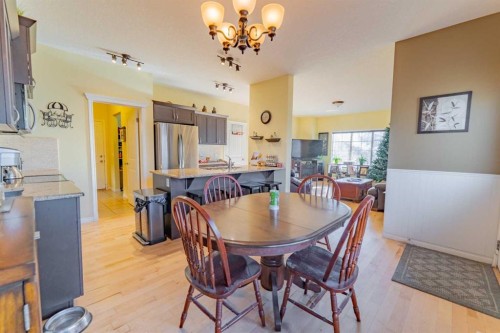 142 West Pointe Circle, Cochrane, AB - Indoor Photo Showing Dining Room