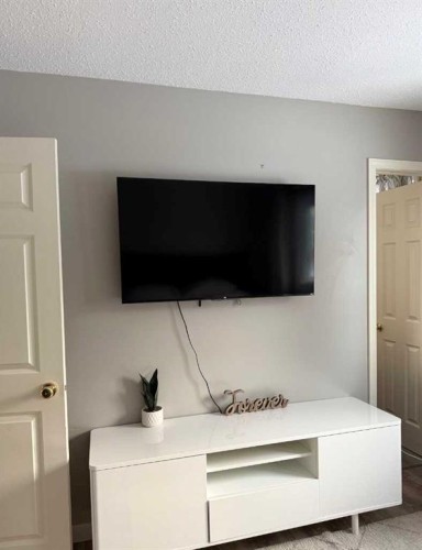 809 8 Street, Fox Creek, AB - Indoor Photo Showing Other Room