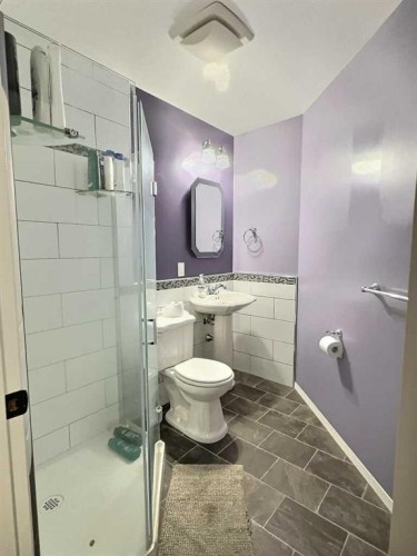 13 Aspen Crescent, Jasper, AB - Indoor Photo Showing Bathroom