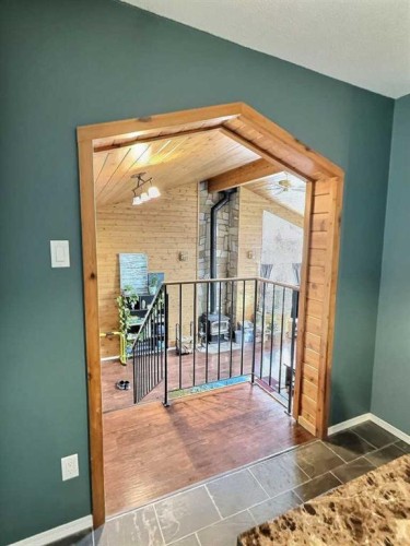 13 Aspen Crescent, Jasper, AB - Indoor Photo Showing Other Room