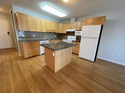 305-228 Pembina Avenue  Hinton, AB T7V 0A5