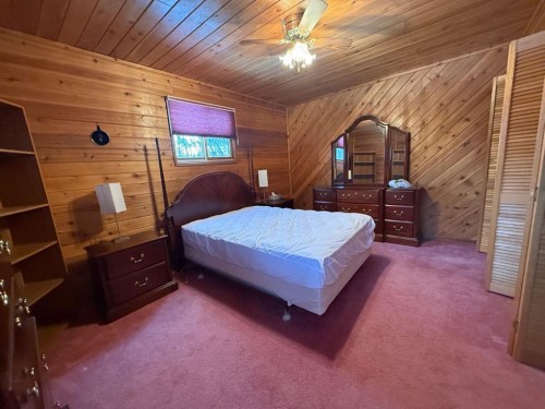 34 Ella Mae Crescent, Whispering Hills, AB - Indoor Photo Showing Bedroom