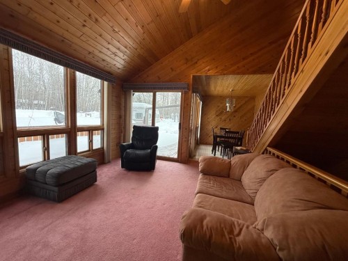 34 Ella Mae Crescent, Whispering Hills, AB - Indoor Photo Showing Living Room