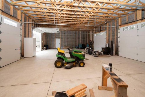 65368 Range Road 165, Rural Lac La Biche County, AB - Indoor Photo Showing Garage