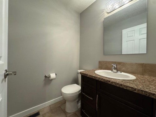 4316 18 Avenue, Edson, AB - Indoor Photo Showing Bathroom