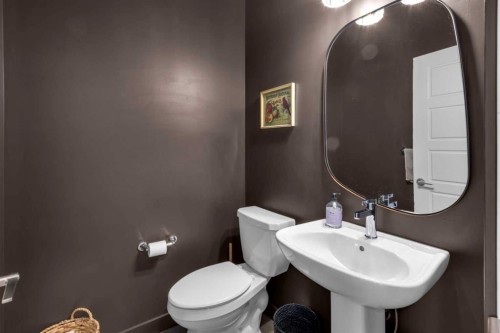 287 Rivercrest Boulevard, Cochrane, AB - Indoor Photo Showing Bathroom