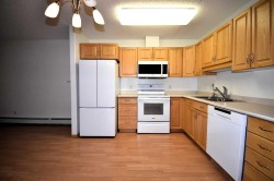 202-777 48 Street  Edson, AB T7E 1Z6