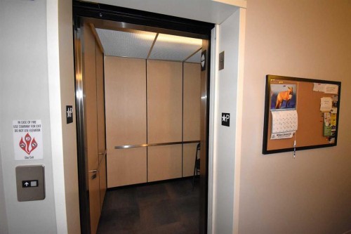 202-777 48 Street, Edson, AB - Indoor Photo Showing Other Room