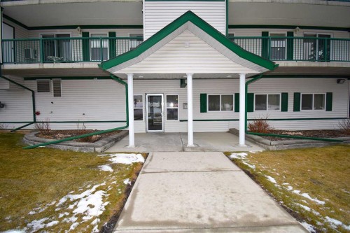 202-777 48 Street, Edson, AB - Outdoor With Balcony