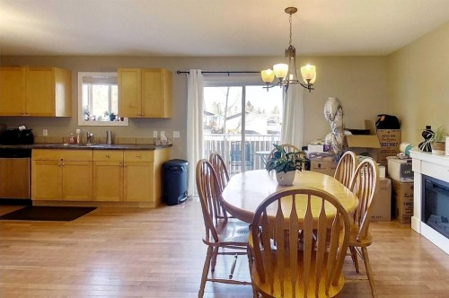 #1-6615 5Th Avenue, Edson, AB - Indoor Photo Showing Dining Room