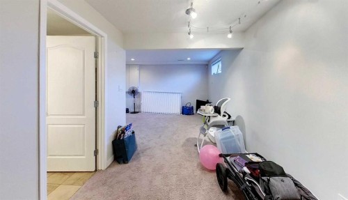 #1-6615 5Th Avenue, Edson, AB - Indoor Photo Showing Other Room