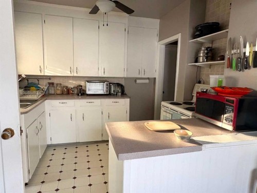 4905 42 Street, Athabasca, AB - Indoor Photo Showing Kitchen