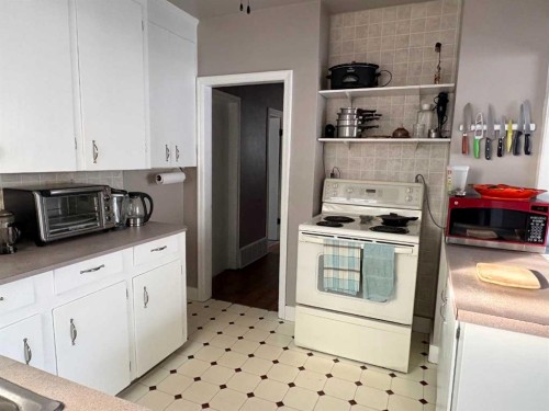 4905 42 Street, Athabasca, AB - Indoor Photo Showing Kitchen