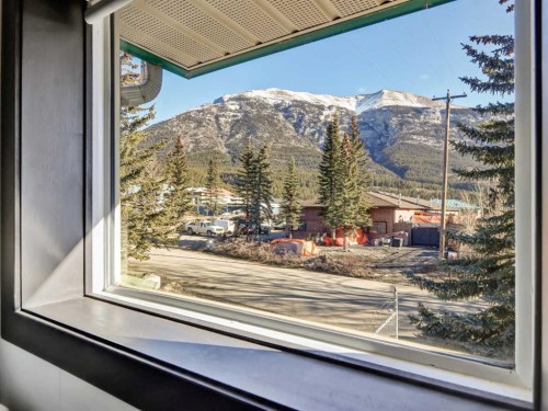 2-108 Boulder Crescent, Canmore, AB 