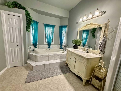 24403 East River Road, Hinton, AB - Indoor Photo Showing Bathroom