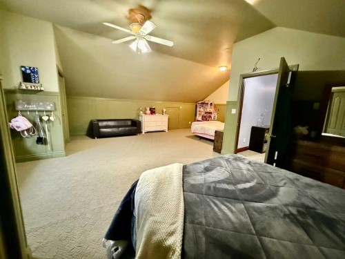24403 East River Road, Hinton, AB - Indoor Photo Showing Bedroom