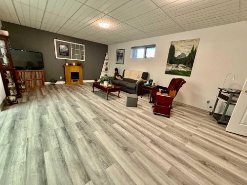 24403 East River Road, Hinton, AB - Indoor