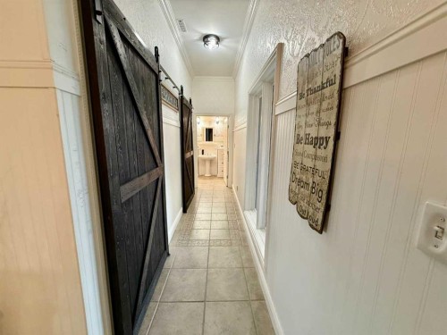 24403 East River Road, Hinton, AB - Indoor Photo Showing Other Room