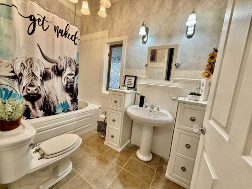 24403 East River Road, Hinton, AB - Indoor Photo Showing Bathroom