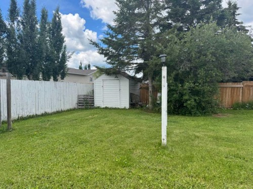 909 5 Avenue Se, Slave Lake, AB - Outdoor