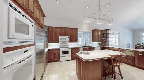 30 Ravine Drive, Whitecourt, AB - Indoor Photo Showing Kitchen With Double Sink