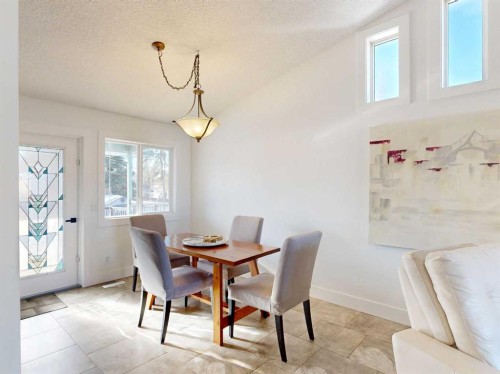 33 Park Circle, Whitecourt, AB - Indoor Photo Showing Dining Room