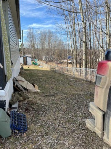 527 3 Avenue, Fox Creek, AB - Outdoor