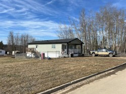 527 3 Avenue  Fox Creek, AB T0H 1P0