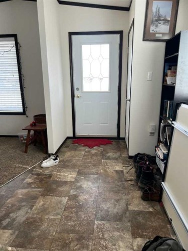 527 3 Avenue, Fox Creek, AB - Indoor Photo Showing Other Room