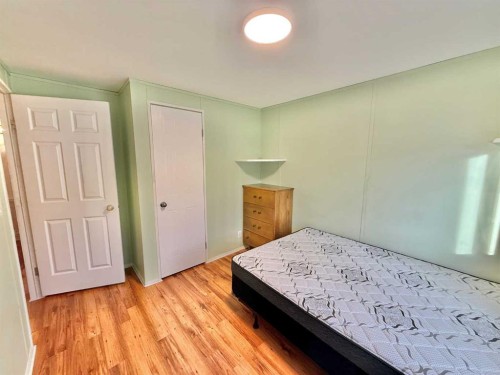 138 Nickerson Avenue, Hinton, AB - Indoor Photo Showing Bedroom