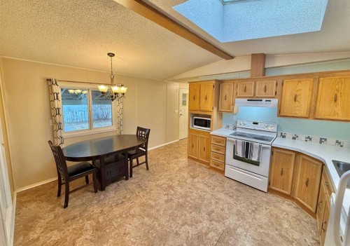 138 Nickerson Avenue, Hinton, AB - Indoor Photo Showing Kitchen With Double Sink