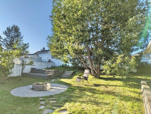138 Nickerson Avenue, Hinton, AB - Outdoor