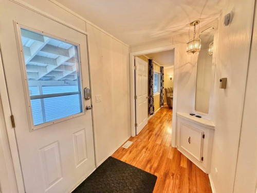 138 Nickerson Avenue, Hinton, AB - Indoor Photo Showing Other Room