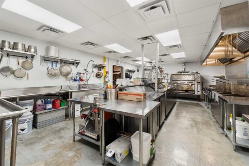 5015 50 Avenue, Whitecourt, AB 