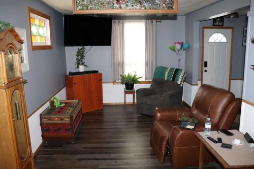 4810 9 Avenue, Edson, AB - Indoor