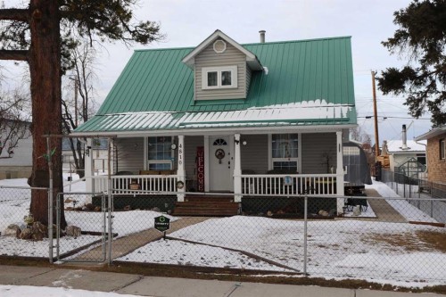 4810 9 Avenue, Edson, AB - Outdoor With Deck Patio Veranda With Facade