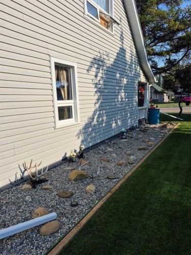 4810 9 Avenue, Edson, AB - Outdoor