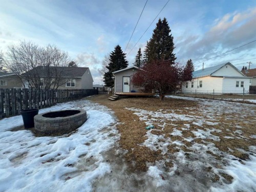 5021 10 Avenue, Edson, AB - Outdoor