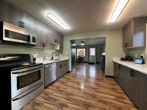 5021 10 Avenue, Edson, AB - Indoor Photo Showing Kitchen