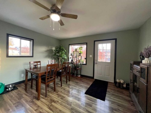5021 10 Avenue, Edson, AB - Indoor Photo Showing Dining Room