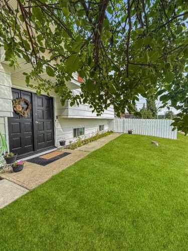 4704 57 Ave, Whitecourt, AB - Outdoor