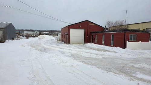 114 First Street, Fox Creek, AB 