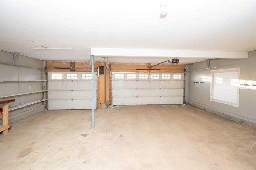 4510 27 Street, Athabasca, AB - Indoor Photo Showing Garage