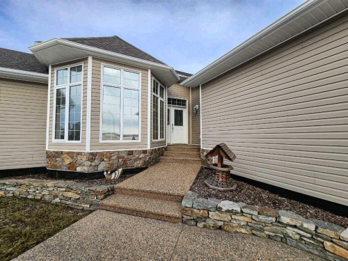 4122 48 Avenue, Mayerthorpe, AB - Outdoor