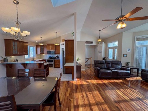 4122 48 Avenue, Mayerthorpe, AB - Indoor