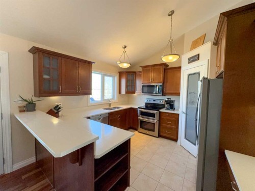 4122 48 Avenue, Mayerthorpe, AB - Indoor Photo Showing Kitchen