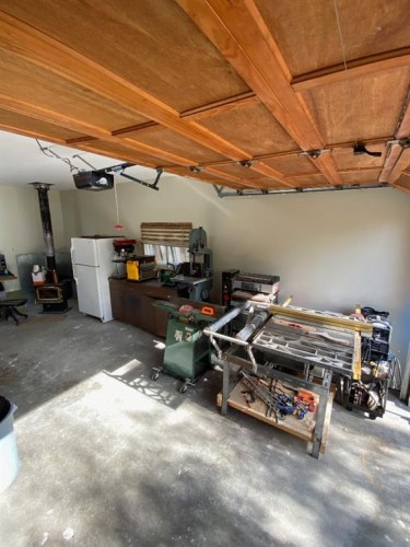 211 Colin Crescent, Jasper, AB - Indoor Photo Showing Garage